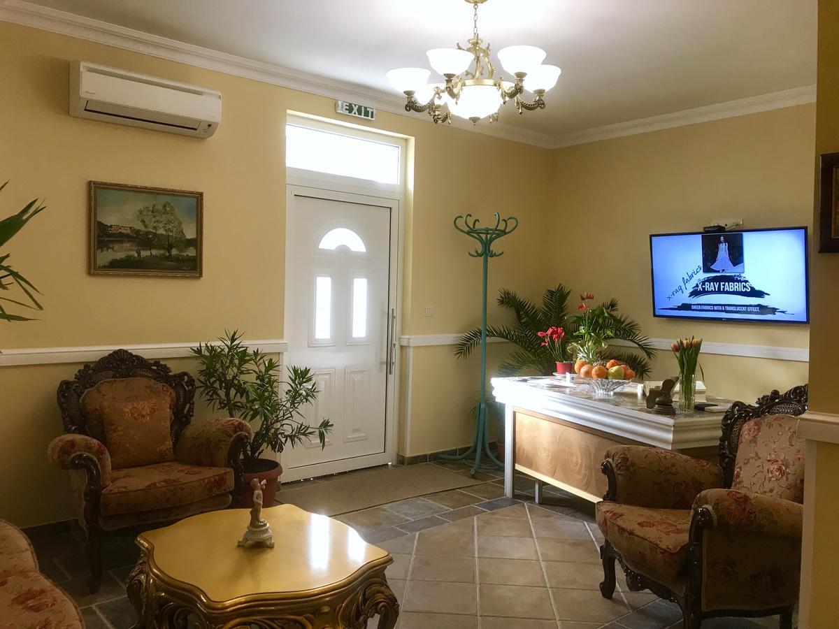 Family Hotel Garden Kŭrdzhali Dış mekan fotoğraf
